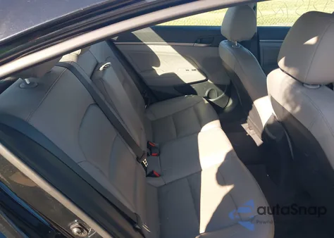 2017 Hyundai Elantra Limited z USA, uszkodzony, nr VIN 5NPD84LF6HH050322